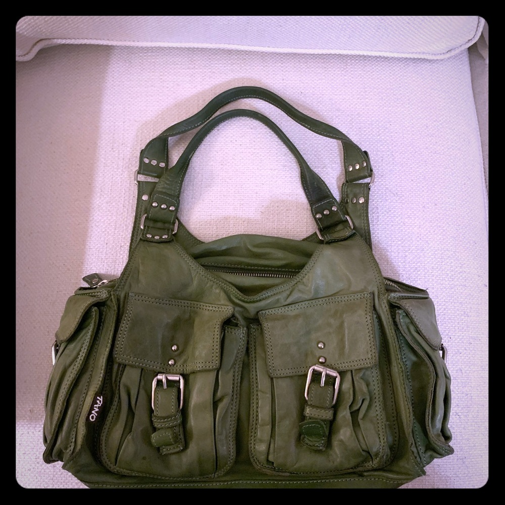 Tano shoulder bag.